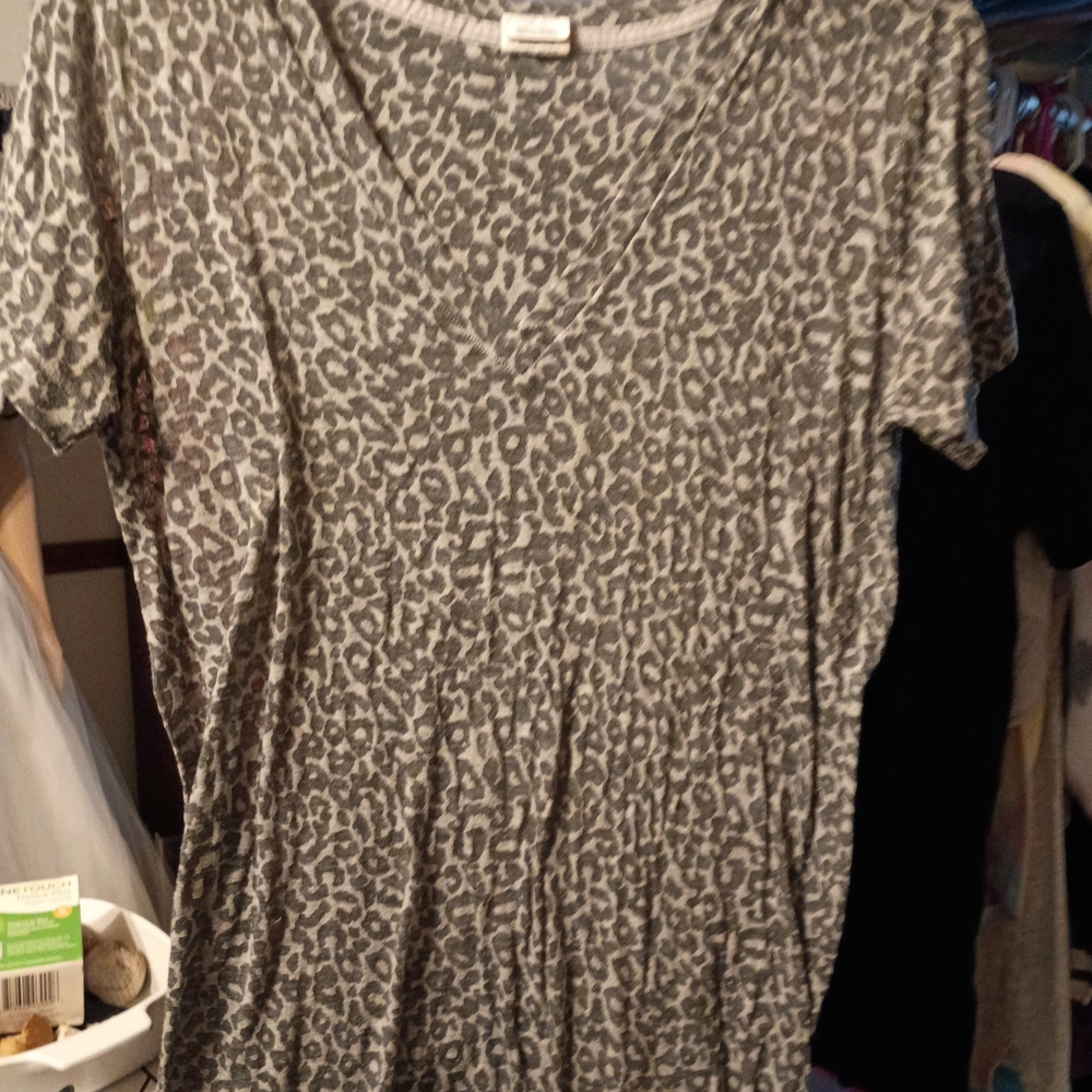 PINK Victoria's Secret Gray Animal Print Pajama Top